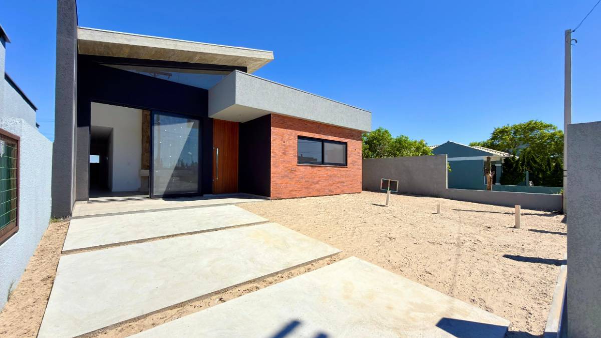 Casa 3 dormitórios para venda, Bairro Guarani  em Capão da Canoa | Ref.: 1195