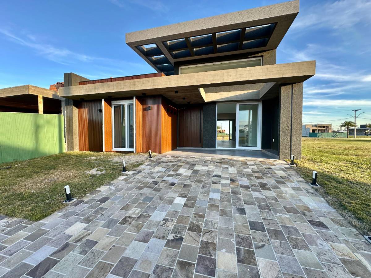 Casa em Condomínio 4 dormitórios para venda, - em Xangri-lá | Ref.: 1311