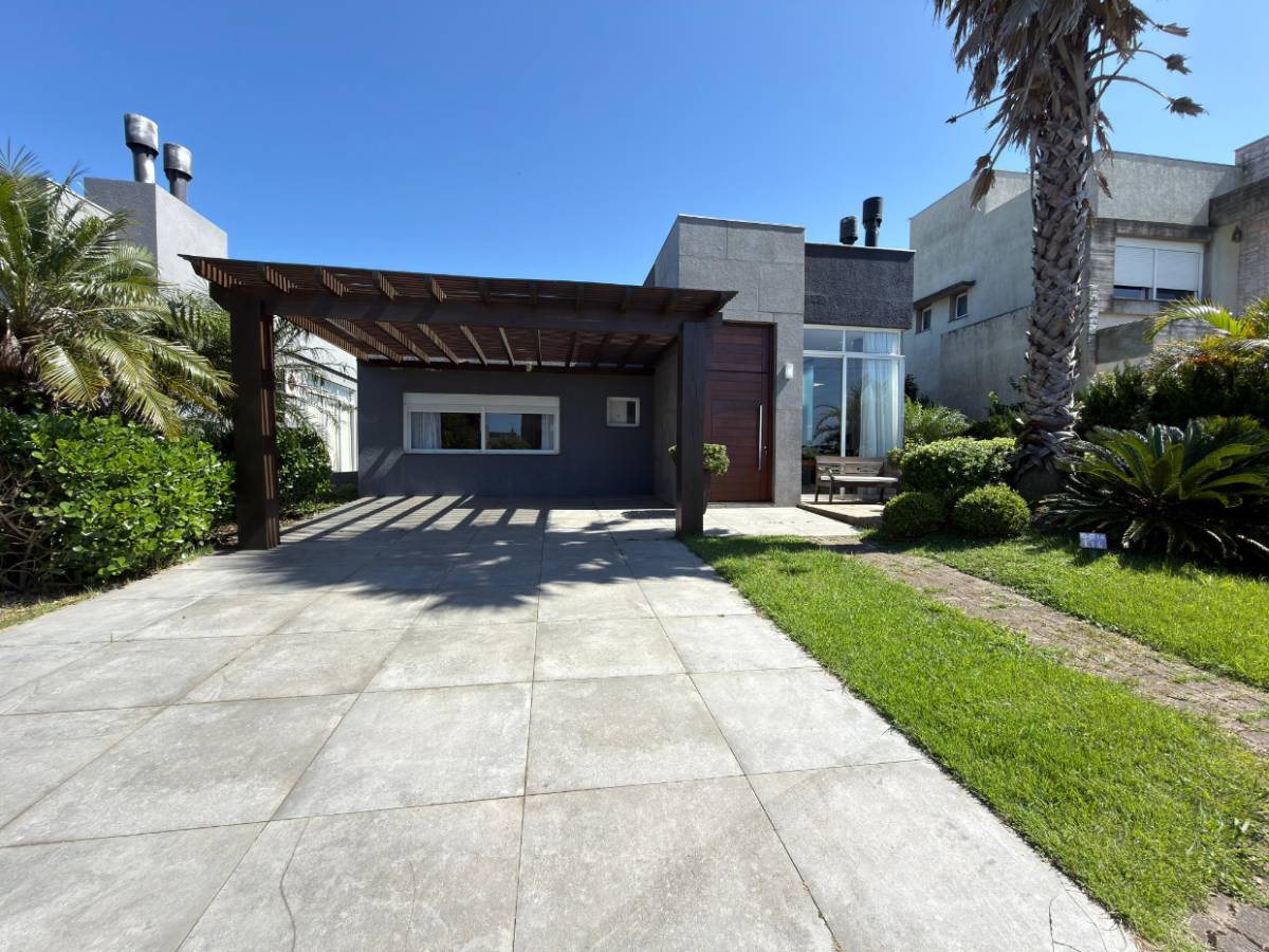 Casa em Condomínio 4 dormitórios para venda, Zona Nova em Capão da Canoa | Ref.: 1319