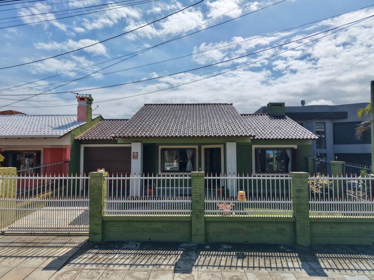 Casa 3 dormitórios para venda, Zona Nova em Capão da Canoa | Ref.: 939